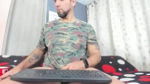 juleslake2 online show from May 24, 12:21 pm