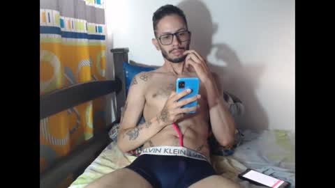 Snapshot of julfigo chatting on October 19, 11:11 am Julfigo online show from October 19, 11:11 am