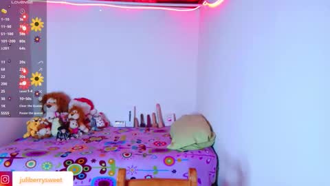 Juliana online show from November 28, 12:02 am