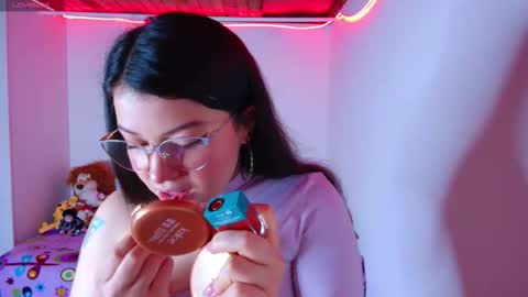 Juliana online show from December 2, 3:23 am