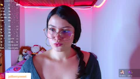 Snapshot of juli05star chatting on February 7, 3:21 am Juliana online show from February 7, 3:21 am