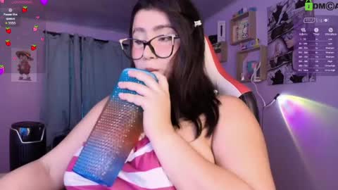 Juliana online show from May 16, 10:19 pm