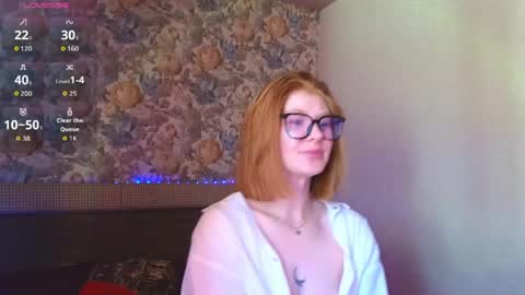 Snapshot of juli_ginger chatting on June 4, 6:30 am Julia online show from June 4, 6:30 am