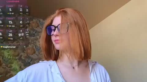 Snapshot of juli_ginger chatting on June 11, 6:44 am Julia online show from June 11, 6:44 am