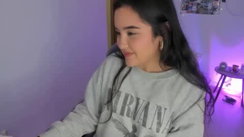 juli_santos_22 online show from November 29, 2:25 am