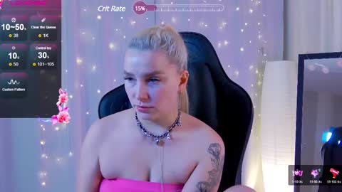 julia__bunny online show from December 18, 10:46 pm