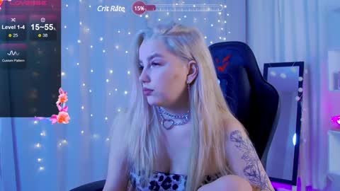 julia__bunny online show from December 23, 7:20 pm