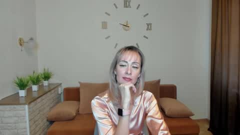 Snapshot of julia__cherry_ chatting on December 8, 10:52 am julia__cherry_ online show from December 8, 10:52 am