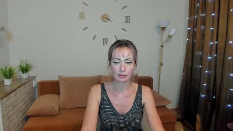 Snapshot of julia__cherry_ chatting on December 24, 6:39 pm julia__cherry_ online show from December 24, 6:39 pm
