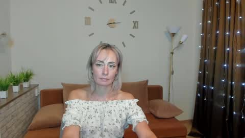 Snapshot of julia__cherry_ chatting on January 7, 1:46 pm julia__cherry_ online show from January 7, 1:46 pm
