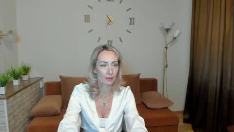 Snapshot of julia__cherry_ chatting on January 11, 11:23 am julia__cherry_ online show from January 11, 11:23 am