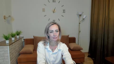 Snapshot of julia__cherry_ chatting on January 16, 3:56 am julia__cherry_ online show from January 16, 3:56 am