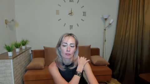 Snapshot of julia__cherry_ chatting on January 16, 1:58 pm julia__cherry_ online show from January 16, 1:58 pm