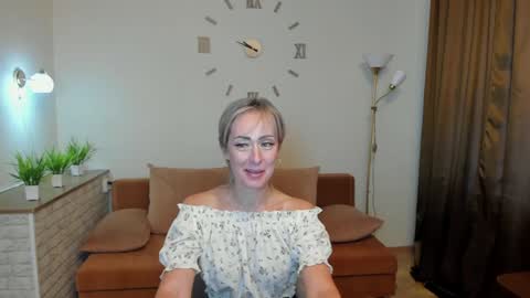 Snapshot of julia__cherry_ chatting on January 17, 12:31 pm julia__cherry_ online show from January 17, 12:31 pm