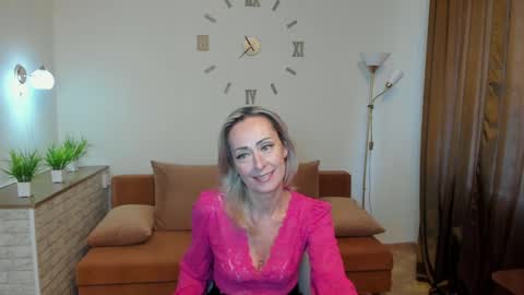 Snapshot of julia__cherry_ chatting on January 18, 11:21 am julia__cherry_ online show from January 18, 11:21 am