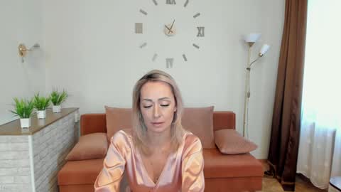 Snapshot of julia__cherry_ chatting on January 22, 11:56 am julia__cherry_ online show from January 22, 11:56 am