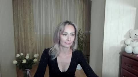 Snapshot of julia__cherry_ chatting on February 12, 11:29 am julia__cherry_ online show from February 12, 11:29 am
