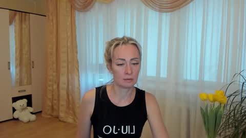 Snapshot of julia__cherry_ chatting on March 8, 2:19 pm julia__cherry_ online show from March 8, 2:19 pm