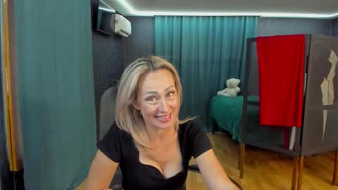 julia__cherry_ online show from September 21, 2:19 pm