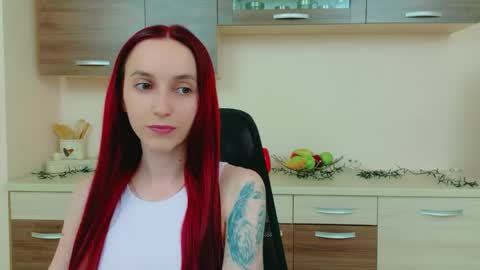 JuliaJae online show from May 6, 6:52 am