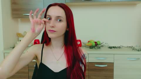 JuliaJae online show from May 7, 6:52 am