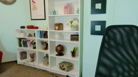 JuliaJae online show from May 8, 6:52 am