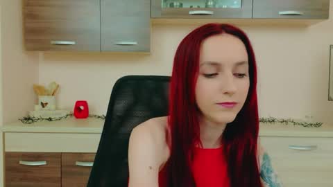 JuliaJae online show from June 5, 10:43 am