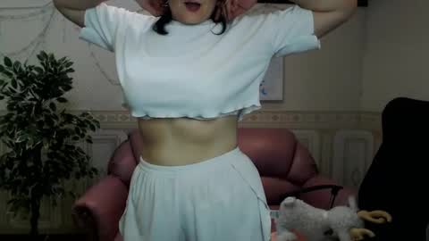 Snapshot of julia_andersone chatting on February 1, 4:33 pm Julia Andersone online show from February 1, 4:33 pm