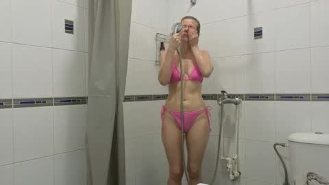 Snapshot of julia_giulia chatting on November 10, 3:38 am julia_giulia online show from November 10, 3:38 am