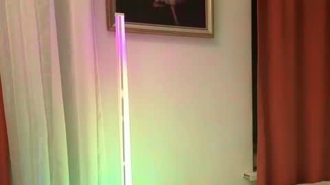 Snapshot of julia_giulia chatting on December 14, 1:38 pm julia_giulia online show from December 14, 1:38 pm