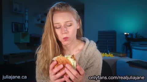 Julia Jane online show from January 29, 9:23 am