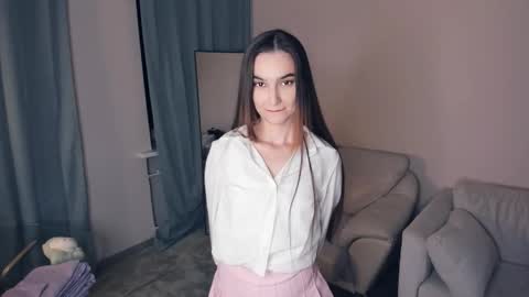 Snapshot of julia_jess chatting on October 17, 8:00 pm Evelin online show from October 17, 8:00 pm