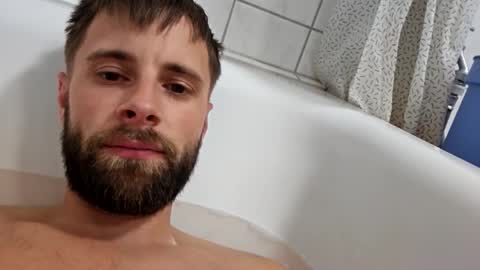 julia_official online show from October 3, 7:33 pm