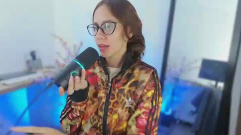 Snapshot of julia_roberts420 chatting on July 12, 4:53 pm Julia Schedule 10 pm to 4 am GTM-5 online show from July 12, 4:53 pm