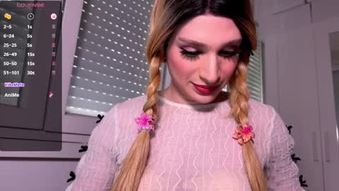 Snapshot of julia_sweetbaby chatting on March 27, 11:10 am Julia online show from March 27, 11:10 am