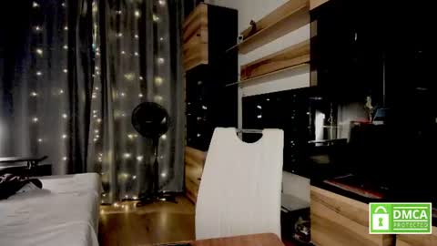 Snapshot of julia_t_mog chatting on July 2, 9:10 pm julia_t_mog online show from July 2, 9:10 pm