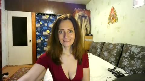 Snapshot of juliaa_foxi chatting on February 6, 9:49 pm juliaa_foxi online show from February 6, 9:49 pm