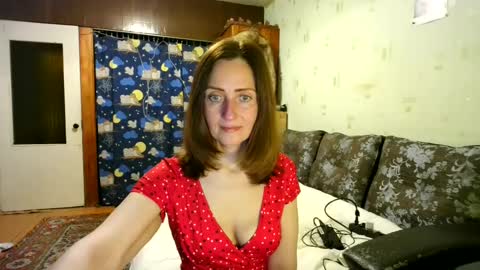 Snapshot of juliaa_foxi chatting on February 17, 6:15 pm juliaa_foxi online show from February 17, 6:15 pm