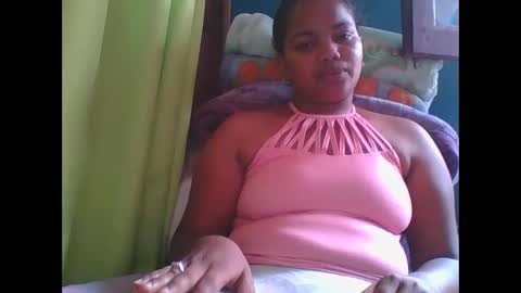 Snapshot of juliah02 chatting on January 27, 7:35 am juliah02 online show from January 27, 7:35 am