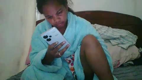 Snapshot of juliah02 chatting on February 24, 11:32 am juliah02 online show from February 24, 11:32 am