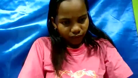 juliah02 online show from June 10, 6:23 am