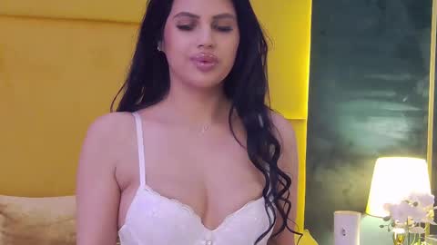 Julia online show from February 25, 12:36 am