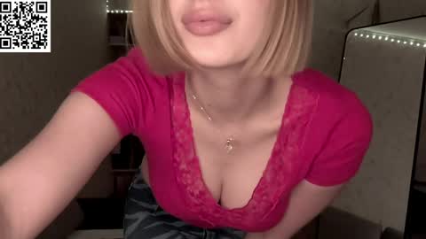 Kate online show from May 13, 6:49 pm