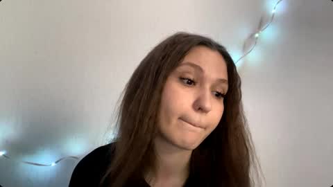 Snapshot of juliajuise chatting on April 3, 10:02 am Julia online show from April 3, 10:02 am