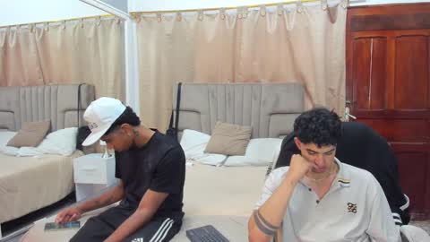 Snapshot of julian_billy chatting on December 26, 5:51 pm julian billy online show from December 26, 5:51 pm