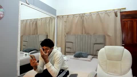 Snapshot of julian_billy chatting on January 17, 2:28 pm julian billy online show from January 17, 2:28 pm