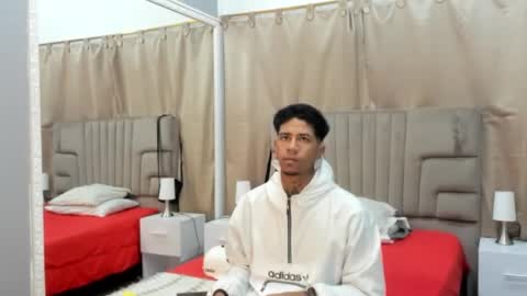 Snapshot of julian_billy chatting on January 27, 11:32 am julian billy online show from January 27, 11:32 am