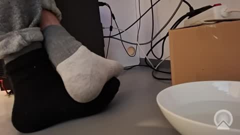 Julian online show from April 26, 3:32 pm