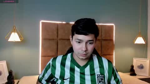 Snapshot of julian_smith21 chatting on March 17, 12:52 pm julian_smith21 online show from March 17, 12:52 pm