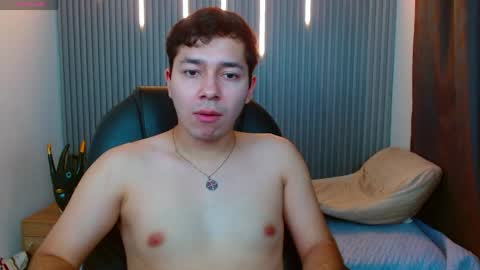 Snapshot of julian_smith21 chatting on March 29, 6:52 pm julian_smith21 online show from March 29, 6:52 pm